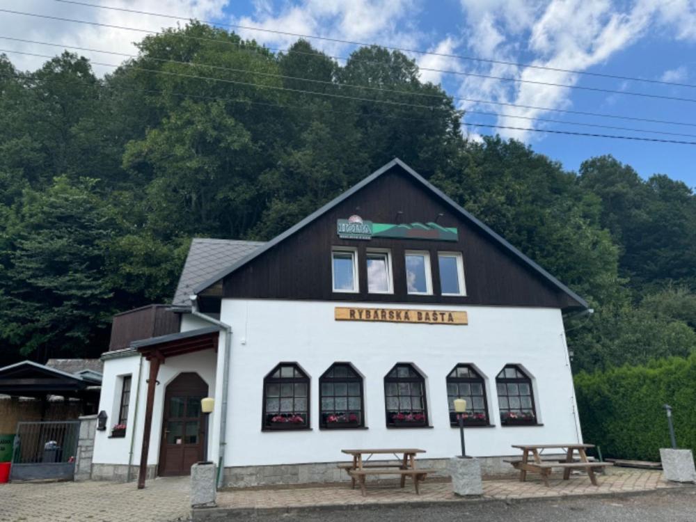 Penzion A Rybarska Basta U Jesetera Jeseník Exteriér fotografie